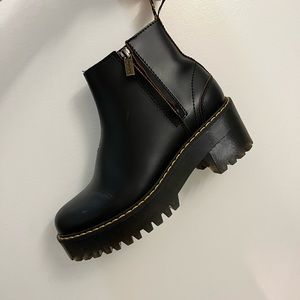 Doc Marten Platform Ankle Boot Size 7